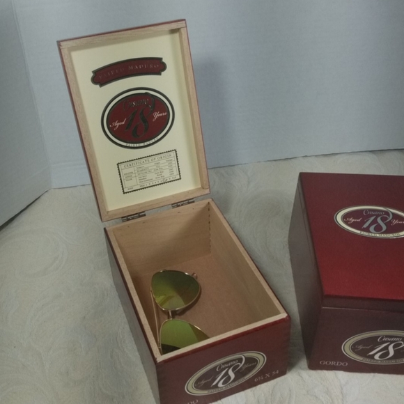 Lot of 2 Wooden Cigar Boxes Hinged Storage Stained Vintage Style Craft Organizer - Picture 3 of 5